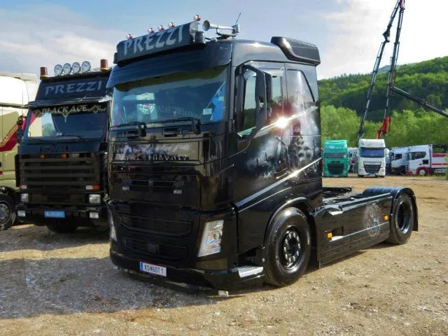 Tekno Volvo FH4 4x2 Independent Trucking Prezzi