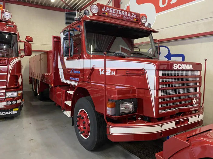 Tekno Scania 142H Torpedo com Plataforma de Resina Peeters