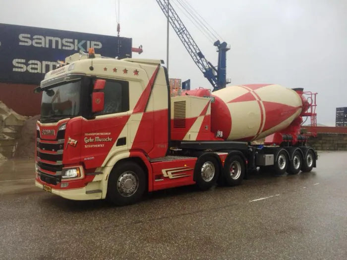 Tekno Scania NGR 3 Eixos Betoneira Mussche Transporte